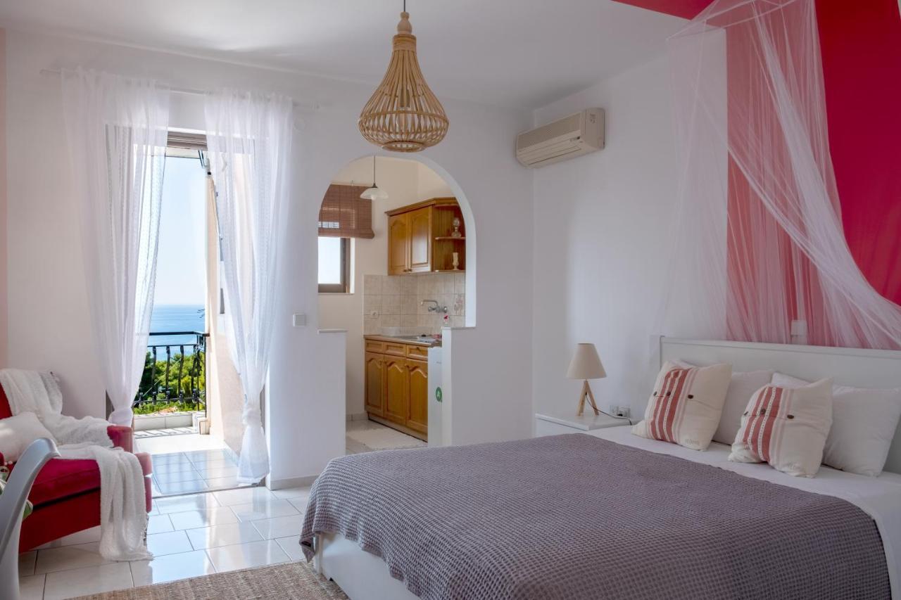 Pefkides Aegina Boutique Apartments Agia Marina  Esterno foto