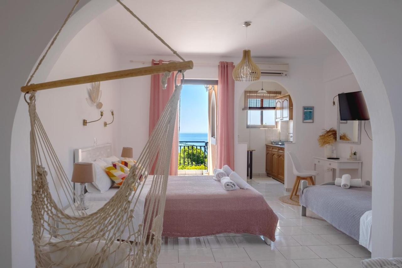 Pefkides Aegina Boutique Apartments Agia Marina  Esterno foto
