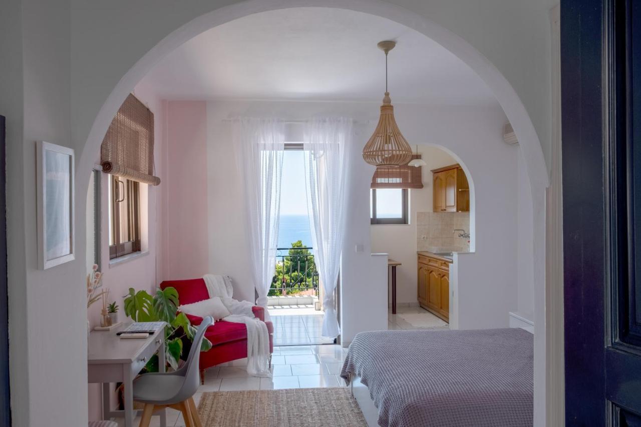 Pefkides Aegina Boutique Apartments Agia Marina  Esterno foto