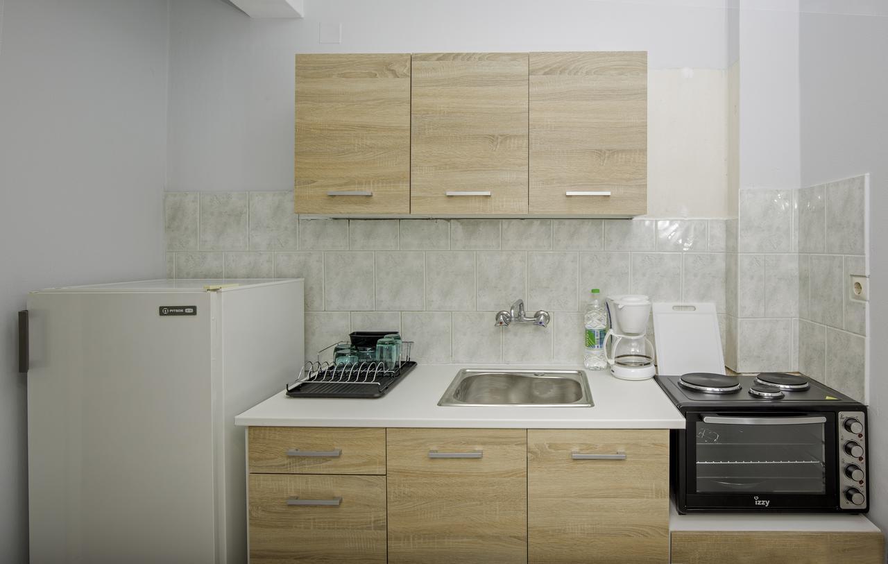 Pefkides Aegina Boutique Apartments Agia Marina  Esterno foto
